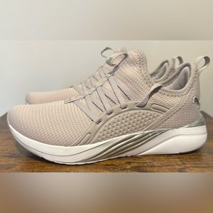 Puma Women’s Gray Softride Sophia 2 NWT Size 6